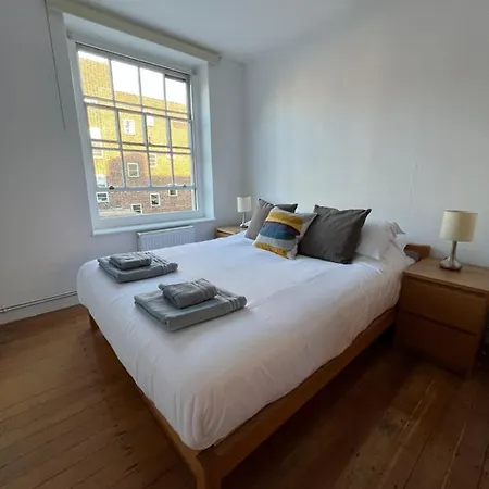 Cosy London Bedroom Near Oval Station - Shared Bathroom Exterior photo