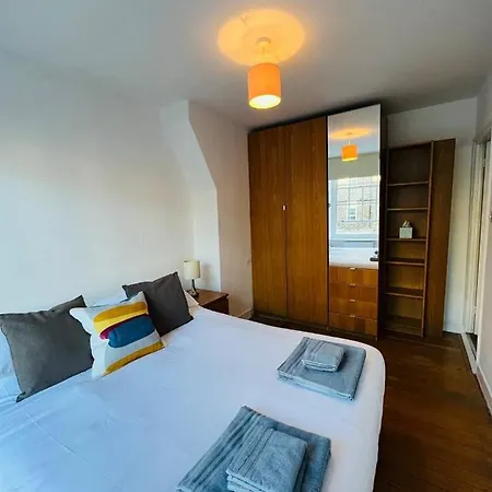 Cosy London Bedroom Near Oval Station - Shared Bathroom Exterior photo