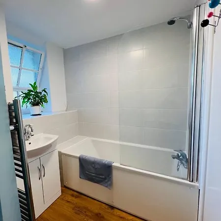 Cosy London Bedroom Near Oval Station - Shared Bathroom Exterior photo