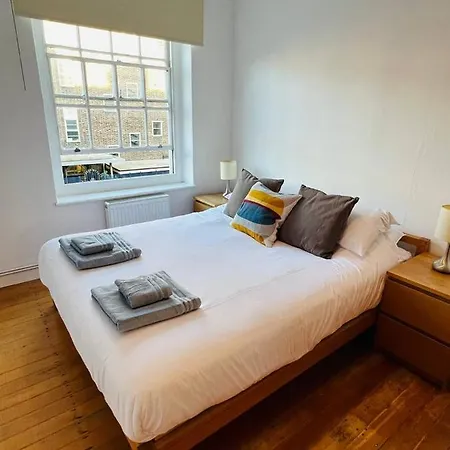 Cosy London Bedroom Near Oval Station - Shared Bathroom Exterior photo